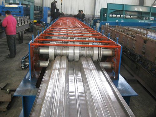 山东688型楼承板机