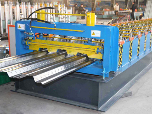 山东750型楼承板机