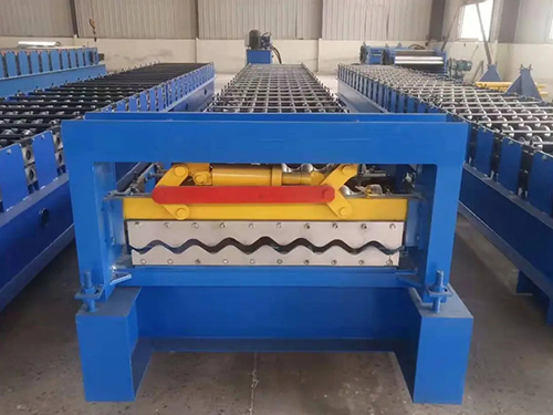 山东彩钢挂板机