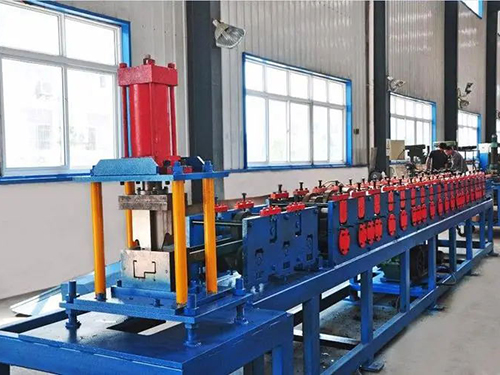 山东阴角门框机