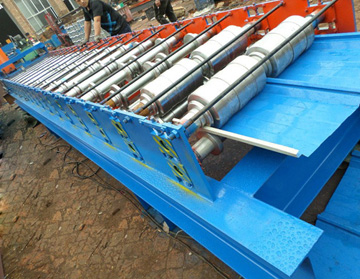 山东820型角驰压瓦机