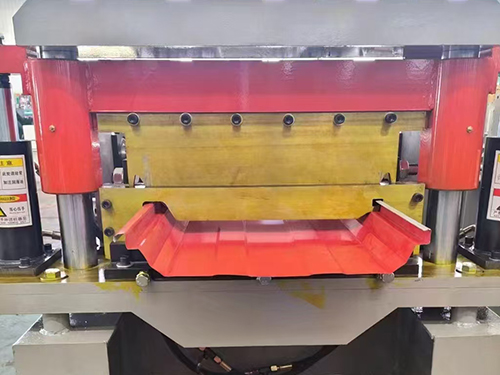 山东760角驰压瓦机