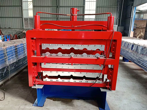山东彩钢三层压瓦机